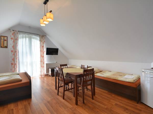 Pokój 4 os. z balkonem