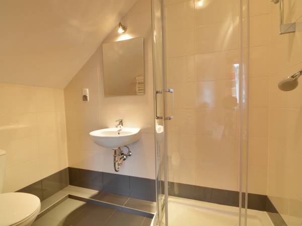 Łazienka w pokojach 2 osobowych Willa Maczek