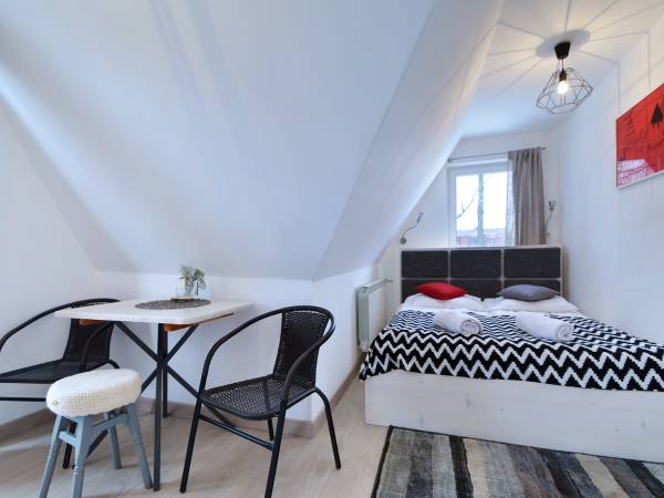 Siuster 1 - pokój zachodni z balkonem