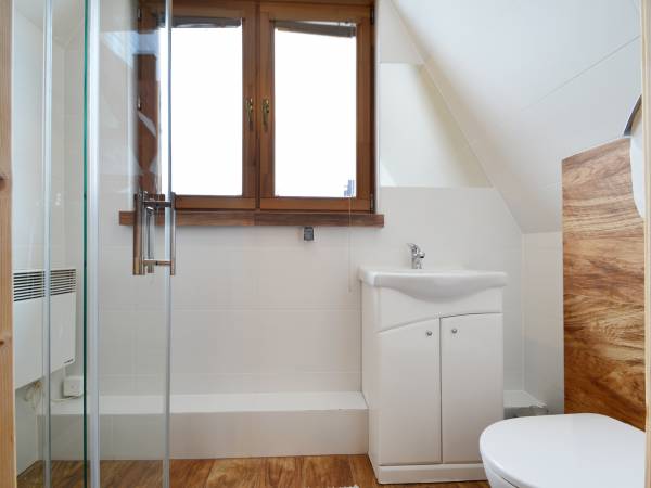 Lazienka w domku z bali