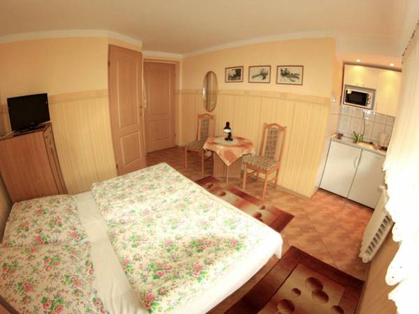 pokój 2 os. z aneksem kuch.