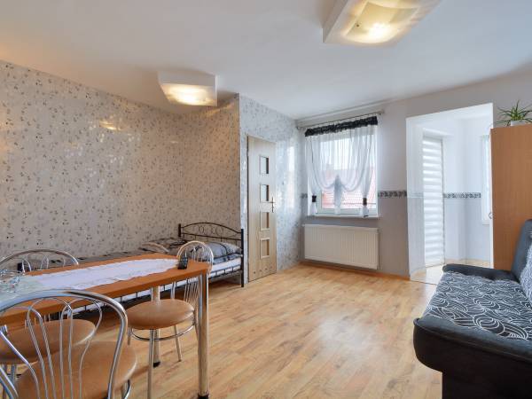 pokój 3-osob z łazienką i tarasem A