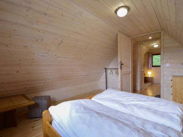 domek przy zagrodzie