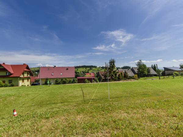 boiska do siatkówki i piłki nożnej