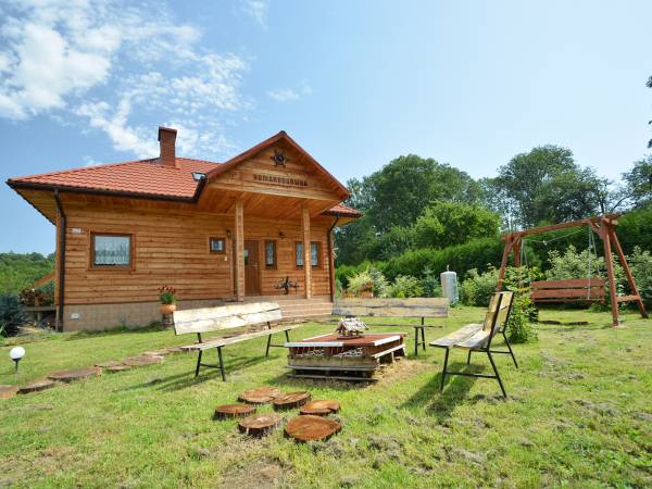 plac przed Komandorówką