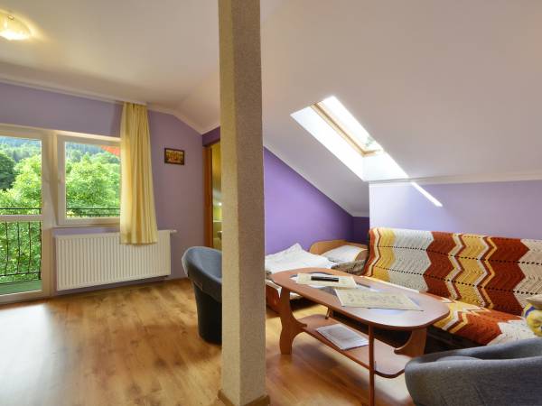 10 /4-lub 5 osobowy z balkonem