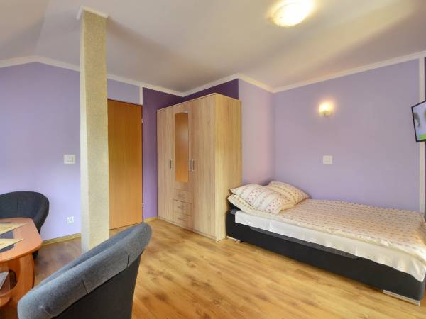 11/ 4-lub 5 osobowy z balkonem