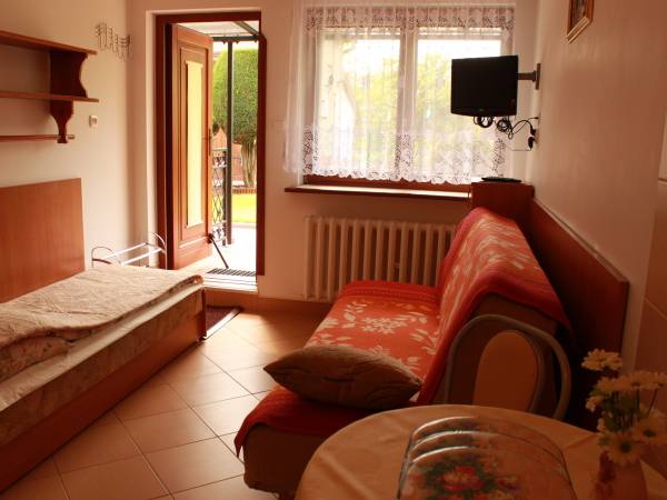 Nr 5 - pokój 2 - 3 osobowy