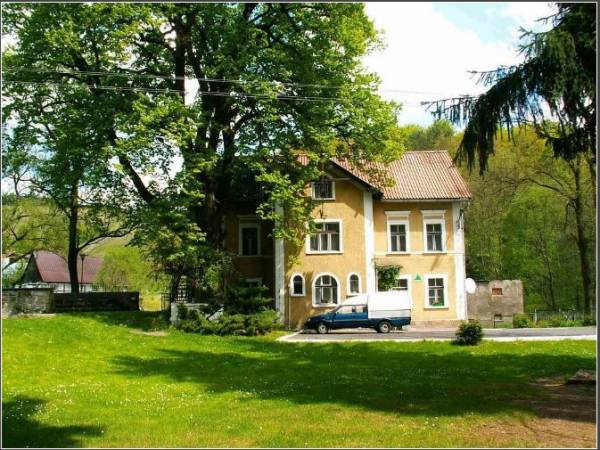 Schronisko Młodzieżowe w Łupkach