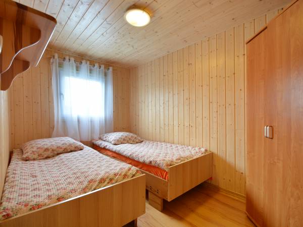 domek sypialnia ośrodek nr1