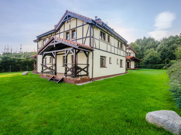 Zaciszna Przystań Dębina na zewnątrz.