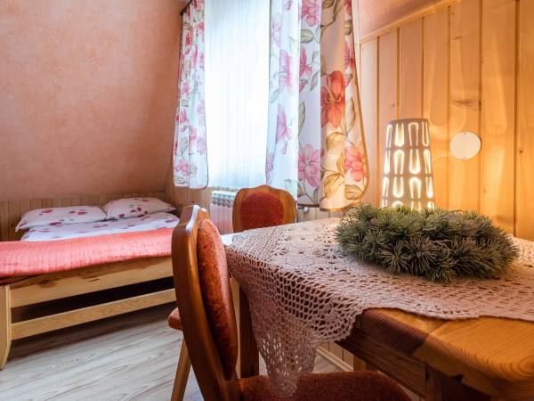 POKÓJ 3 - OSOBOWY NA PODDASZU