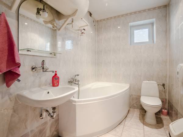 Łazienka dla pok. 2-3 parter