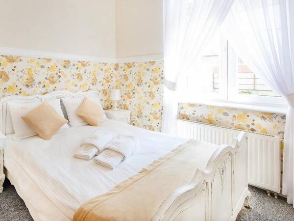 PREMIUM Bed & Breakfast