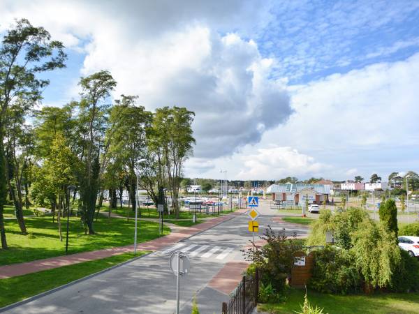 WIDOK Z OKNA NA RZEKĘ DZIWNA I MARINĘ