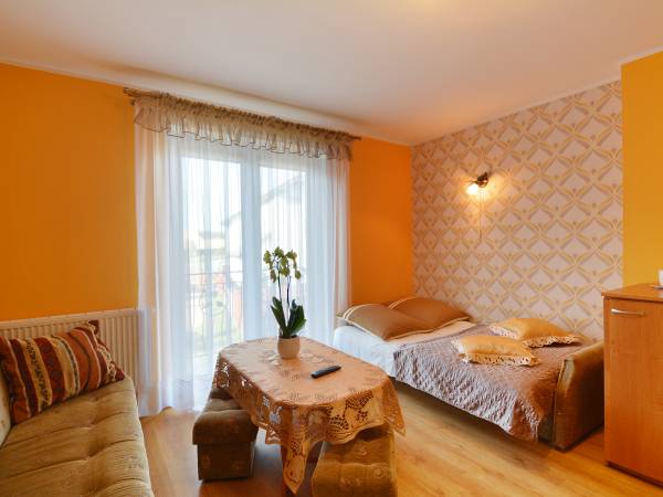 Pokoje i Domki Bursztyn