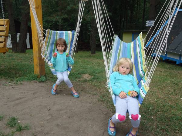 Huśtawki dla dzieci