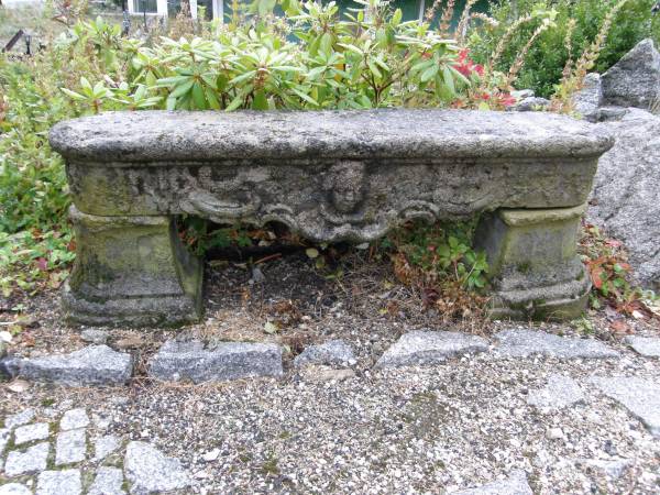 Starodawna ławeczka