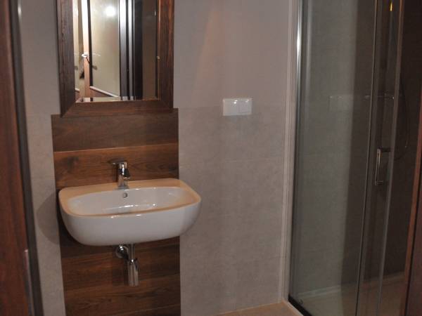 łazienka pokój trójka plus