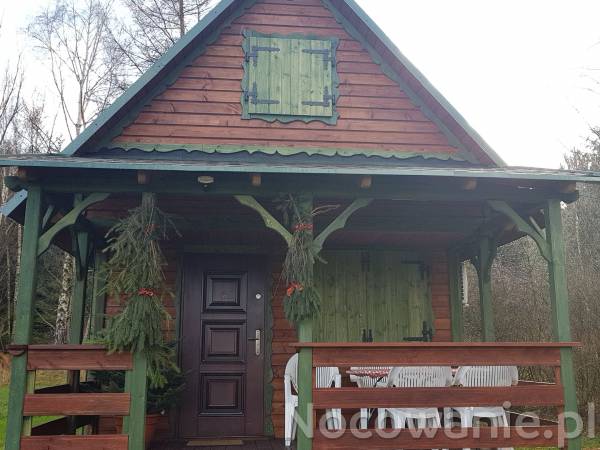 domek przy zagrodzie