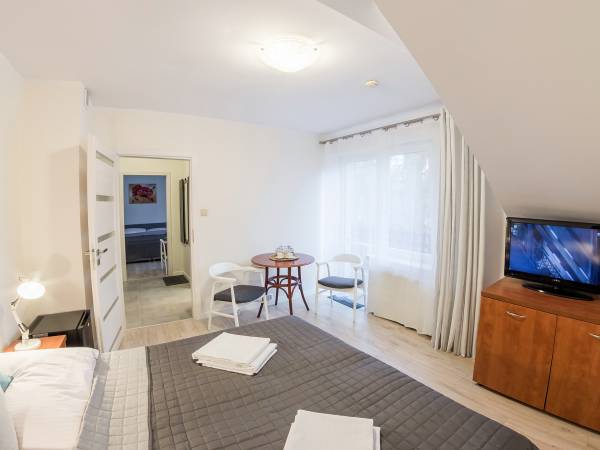 Apartament 2-pokojowy 4-osobowy z dwiema sypialniami.