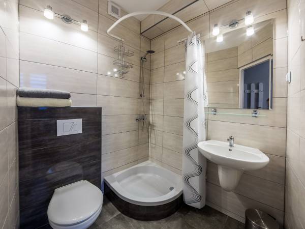 Apartament 1-pokojowy 2, 3-osobowy z własnym aneksem kuchennym.