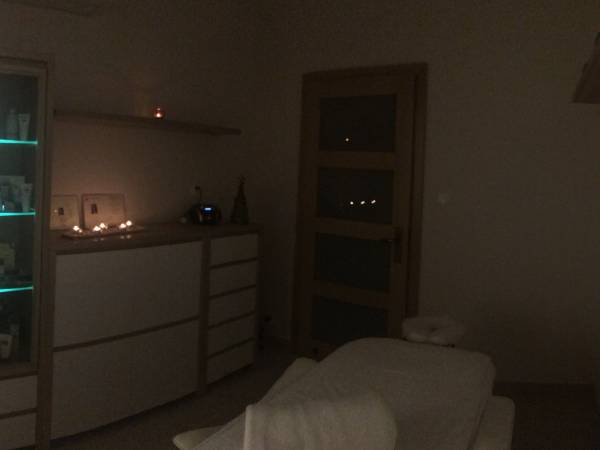 Nastrojowe oświetlenie wraz z muzyka to dopełnienie relaksu.