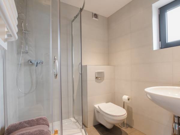 Domek w zabudowe szeregowej- łazienka