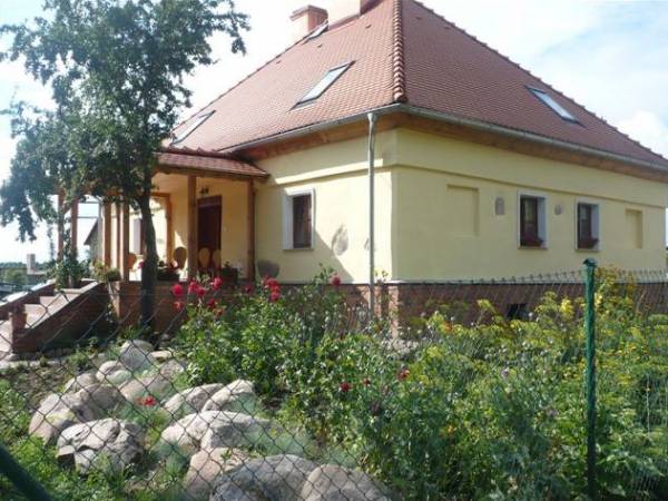 Dworek i pokoje gościnne Mały Dwór