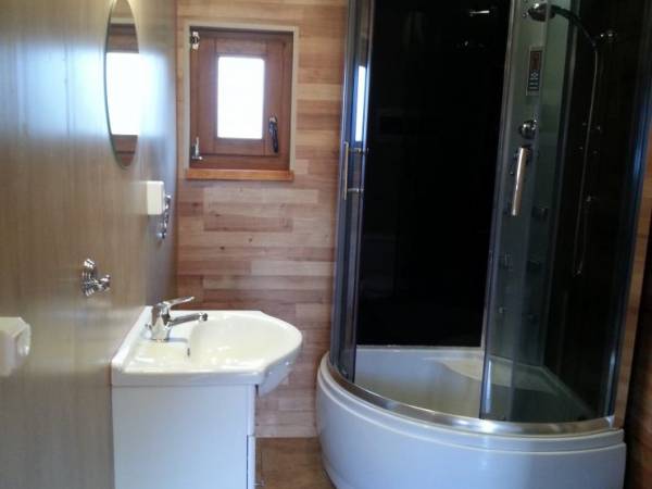 łazienka domku 4 osobowego