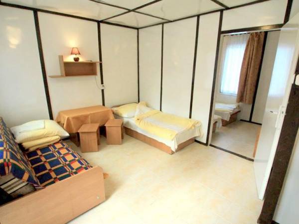 DOMKI z odzielnym wejściem