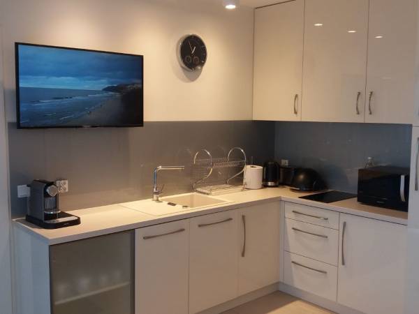 aneks kuchenny z pełnym wyposażeniem