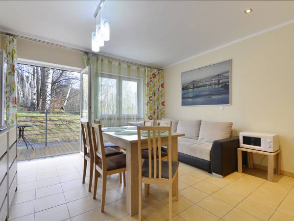 Apartament z widokiem na las