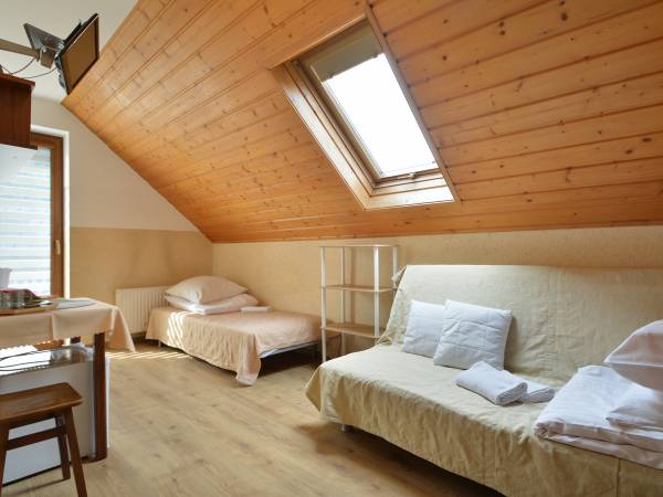 Pokój 2.6 (3 os) na 2 piętrze.