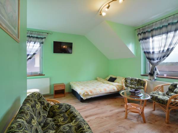 Pokój nr 2 , 3 osobowy z dużymi łóżkami