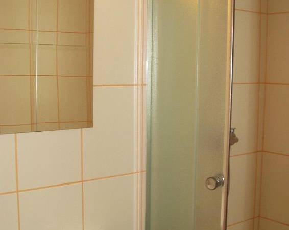 Pokój nr 9 (2+1-osobowy)