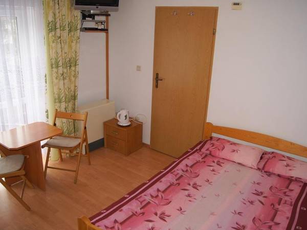 Pokój nr 12 (2-osobowy)