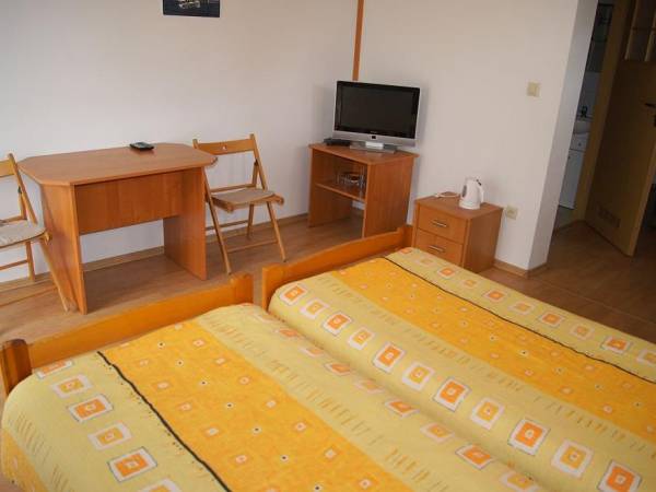 Pokój nr 13 (2+1-osobowy)