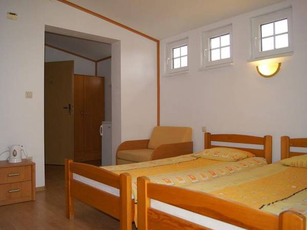 Pokój nr 13 (2+1-osobowy)