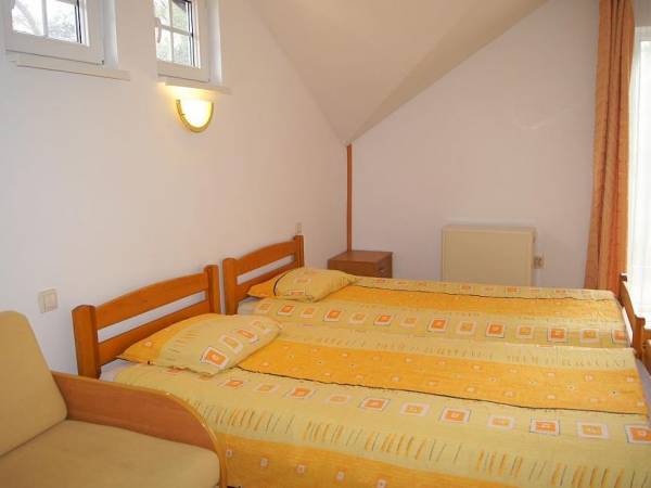 Pokój nr 13 (2+1-osobowy)