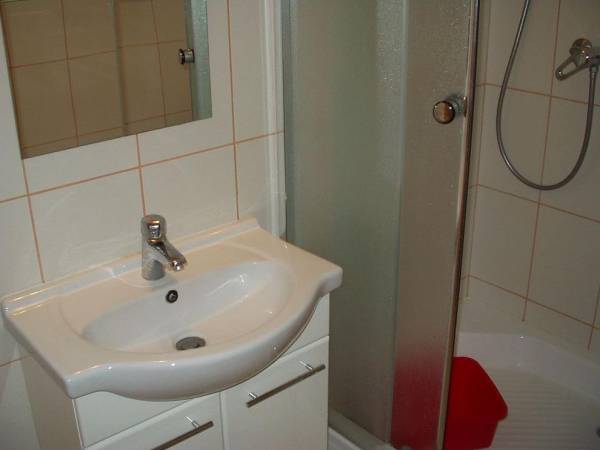 Pokój nr 14 (2+1-osobowy)