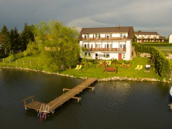 pensjonat widok z jeziora