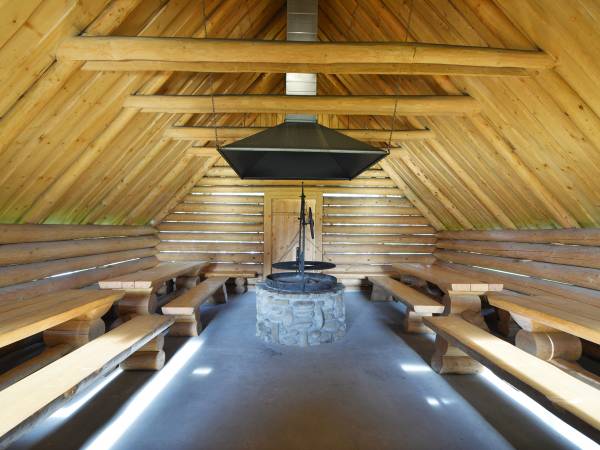 Szałas na Zielonej Polanie