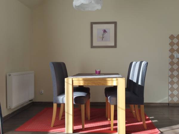 jadalnia-aneks kuchenny/piętro