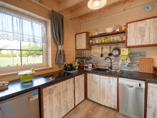 Kuchnia z pełnym wyposażeniem