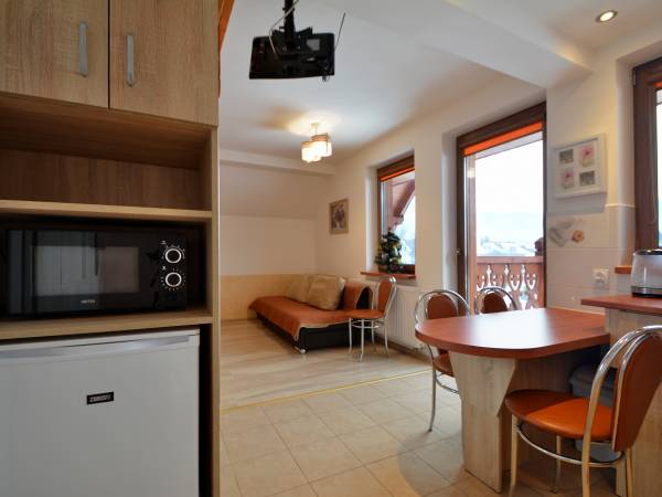 Amelia Domek nad Grajcarkiem