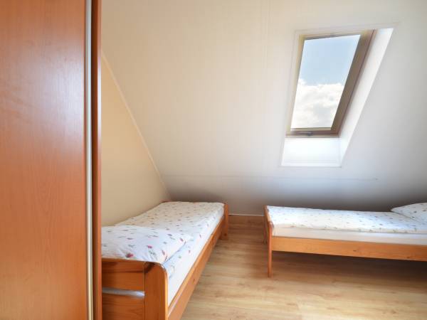 pokój czteroosobowy cz.2