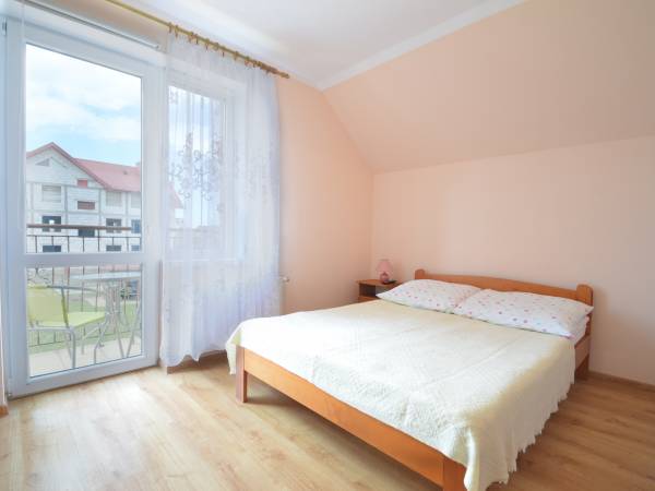 pokój 3 osobowy z balkonem