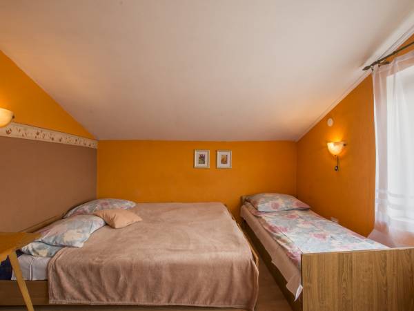 Pokój 3 osobowy II piętro