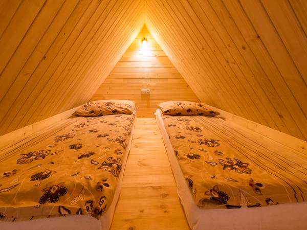 antresola w pokoju 4os